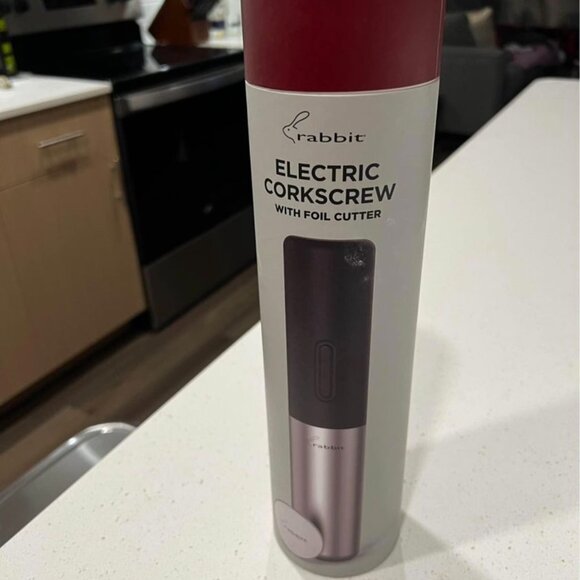 Rabbit Electric Corkscrew with Foil Cutter - Picture 2 of 5